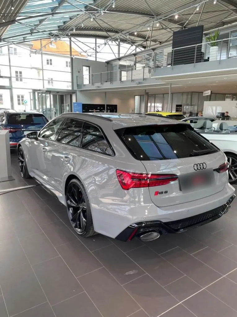 Audi RS6 Dynamic 2023, extérieur — Cannes Luxury Car Rental, Cannes. Audi RS6 Dynamic in Cannes La location d'une Audi RS6 Dynamic à Cannes met à disposition…
