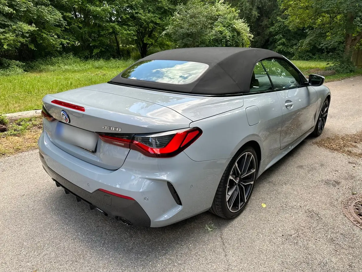 BMW 430i Cabrio 2023, vue avant — Cannes Luxury Car Rental, Cannes. BMW 430i Cabrio in Cannes La location de la BMW 430i Cabrio à Cannes permet de profiter…