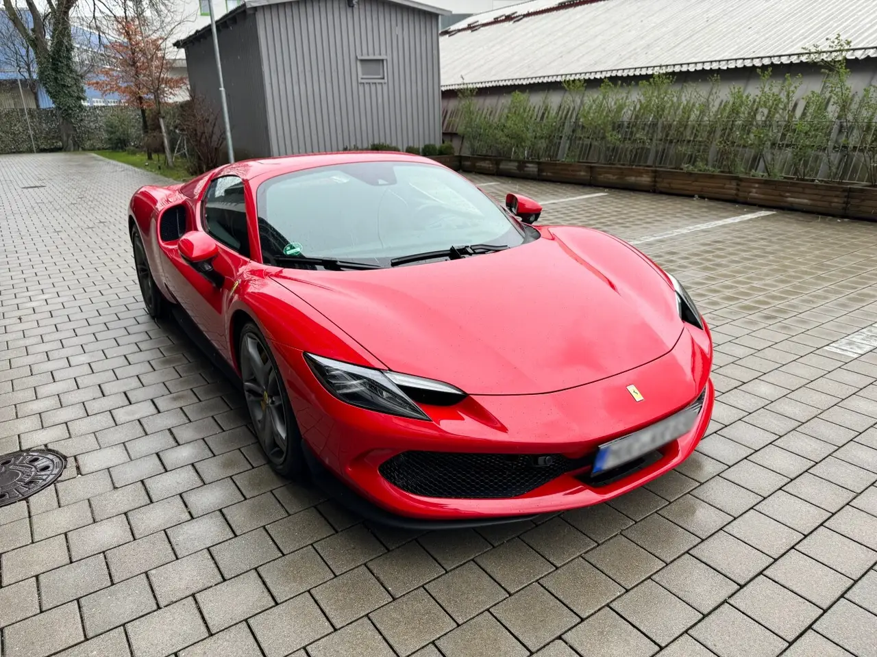 Ferrari 296 GTS Spider 2024, vue avant — Cannes Luxury Car Rental, Cannes. Ferrari 296 GTS Spider in Cannes La location d'une Ferrari 296 GTS Spider à Cannes offre…