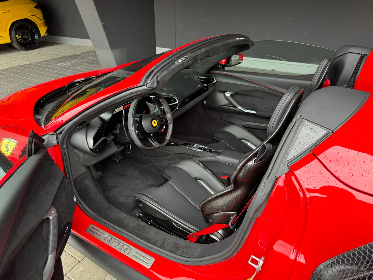 Ferrari 296 GTS Spider 2024, tableau de bord — Cannes Luxury Car Rental, Cannes. Ferrari 296 GTS Spider in Cannes La location d'une Ferrari 296 GTS Spider à Cannes offre…