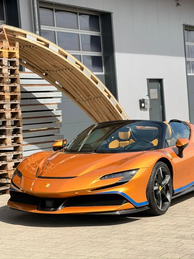 Ferrari SF90 Spider Tailor Made 2025, vue arrière — Cannes Luxury Car Rental, Cannes. Ferrari SF90 Spider Tailor Made in Cannes La location d'une Ferrari SF90 Spider Tailor…