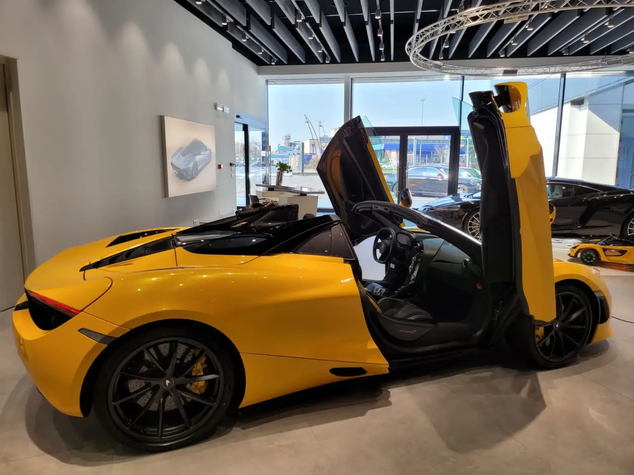 McLaren 720S Spider 2022, vue avant — Cannes Luxury Car Rental, Cannes. McLaren 720S Spider in Cannes Louer une McLaren 720S Spider à Cannes permet de profiter…