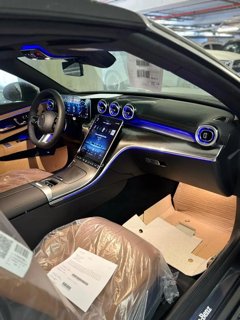 Mercedes Benz CLE 300 Cabriolet AMG Premium 2025, extérieur — Cannes Luxury Car Rental, Cannes. Mercedes Benz CLE 300 Cabriolet AMG Premium in Cannes Louer une Mercedes Benz CLE 300…