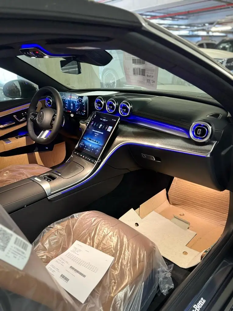 Mercedes Benz CLE 300 Cabriolet AMG Premium 2025, extérieur — Cannes Luxury Car Rental, Cannes. Mercedes Benz CLE 300 Cabriolet AMG Premium in Cannes Louer une Mercedes Benz CLE 300…
