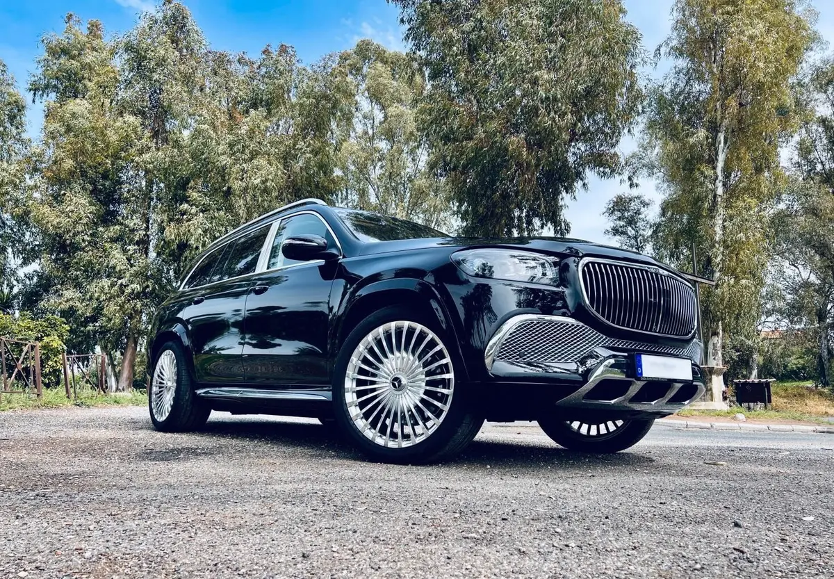 Mercedes Benz GLS Maybach 2022, extérieur — Cannes Luxury Car Rental, Cannes. Mercedes Benz GLS Maybach in Cannes La location d'un Mercedes Benz GLS Maybach à Cannes…