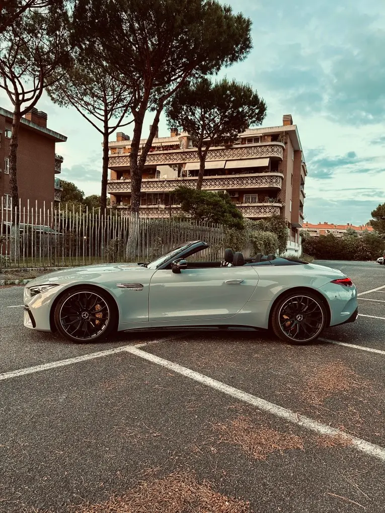 Mercedes Benz SL63 Cabrio 2023, extérieur — Cannes Luxury Car Rental, Cannes. Mercedes Benz SL63 Cabrio in Cannes Louer une Mercedes Benz SL63 Cabrio à Cannes offre…