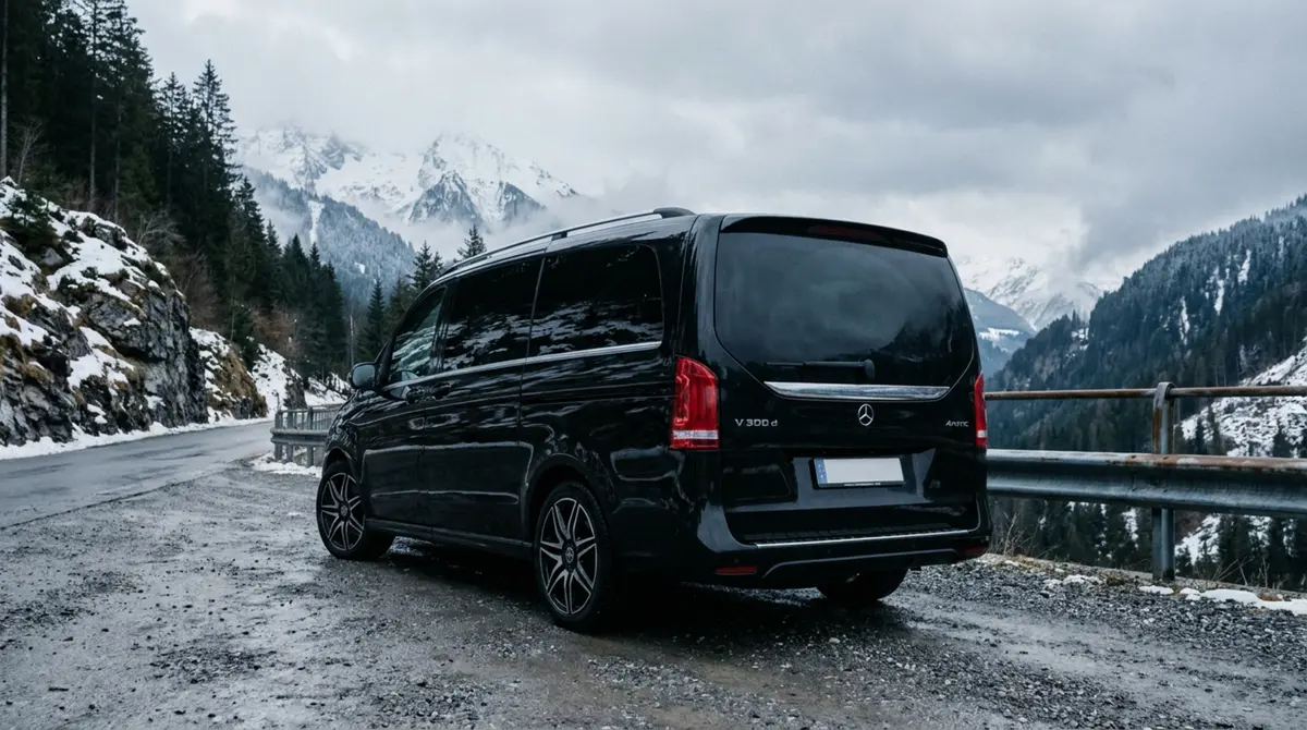Mercedes Benz V300 8 seats 2025, vue avant — Cannes Luxury Car Rental, Cannes. Mercedes Benz V300 8 seats in Cannes Louer un Mercedes Benz V300 8 seats à Cannes offre…