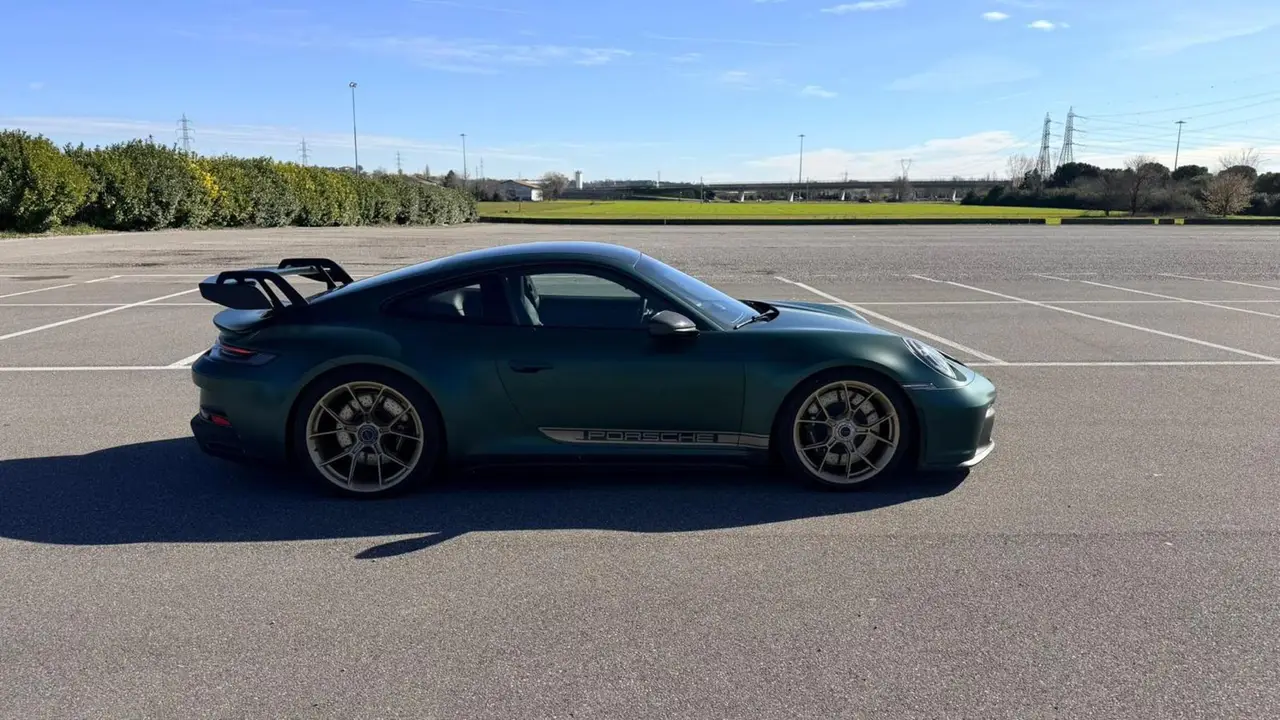 Porsche 911 GT3 2026, extérieur — Cannes Luxury Car Rental, Cannes. Porsche 911 GT3 in Cannes La location d'une Porsche 911 GT3 à Cannes permet de disposer…