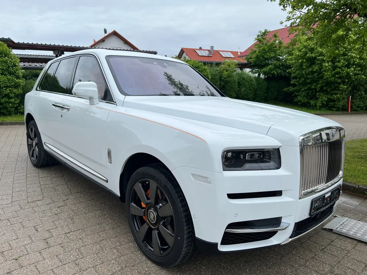 Rolls-Royce Cullinan 2022, interior — Cannes Luxury Car Rental, Cannes. Rolls-Royce Cullinan in Cannes Hiring a Rolls-Royce Cullinan in Cannes provides an…