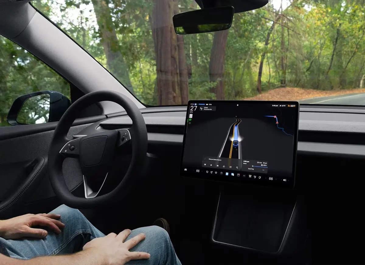 Tesla Model 3 Performance 2026, tableau de bord — Cannes Luxury Car Rental, Cannes. Tesla Model 3 Performance in Cannes La location d'une Tesla Model 3 Performance à Cannes…